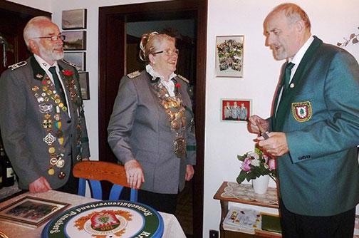 Kreisschützenverband Pinneberg - Die Tornescher Kreiskönigsrotte 2014 / 2015 verabschiedet sich und die „Neuen“ stehen schon in den Startlöchern.