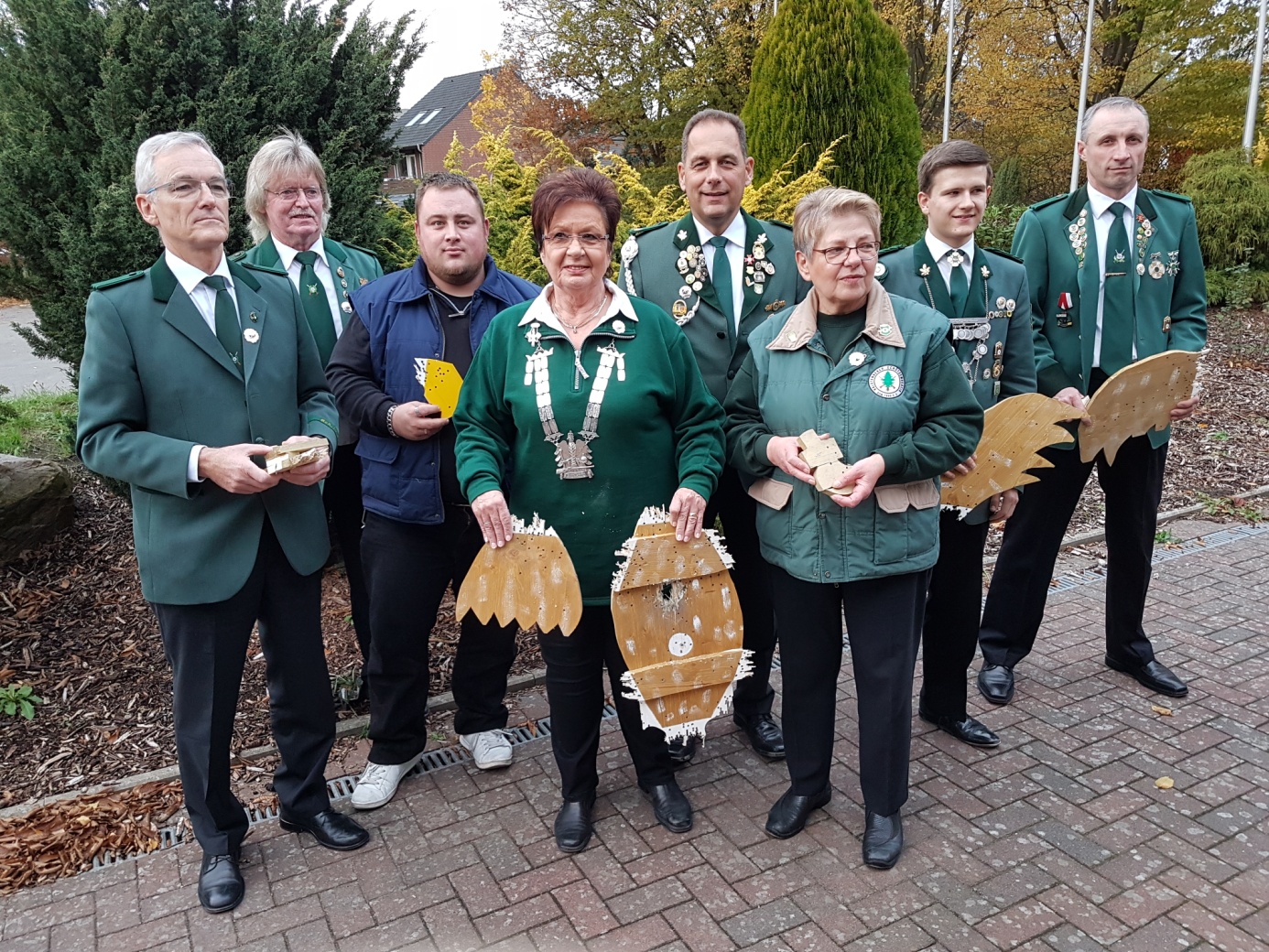 Kreisschützenverband Pinneberg - Marion Sohrt ist die neue Vogelkönigin